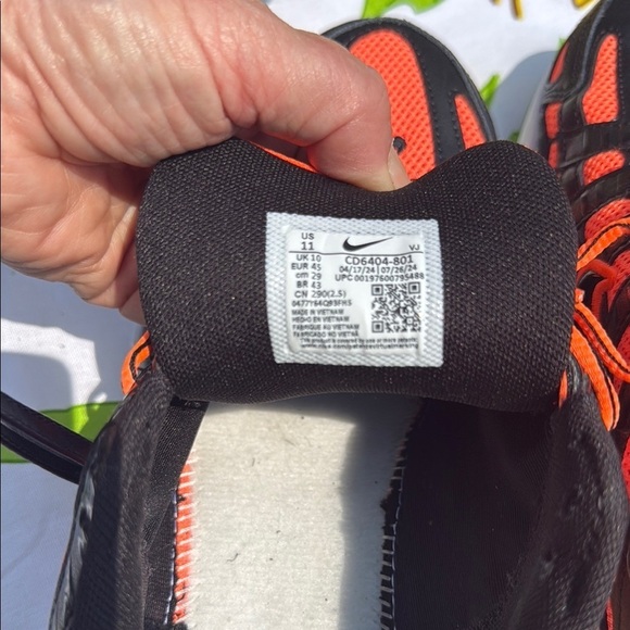 Bold Black and Orange Athletic Shoes with Modern Design main image 5